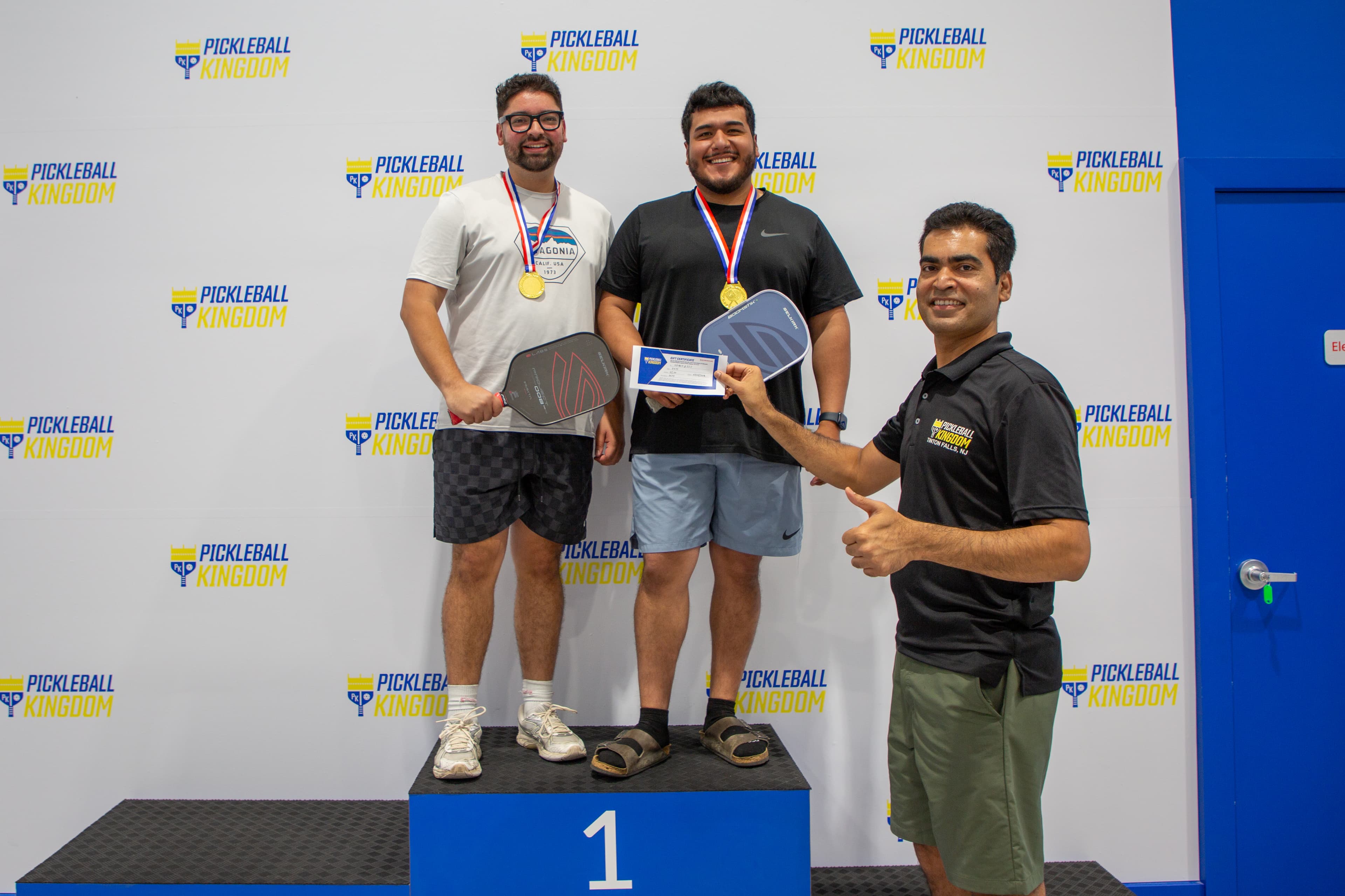 Men's B Champions Kevin Altieri and Jiovanni Olvera
